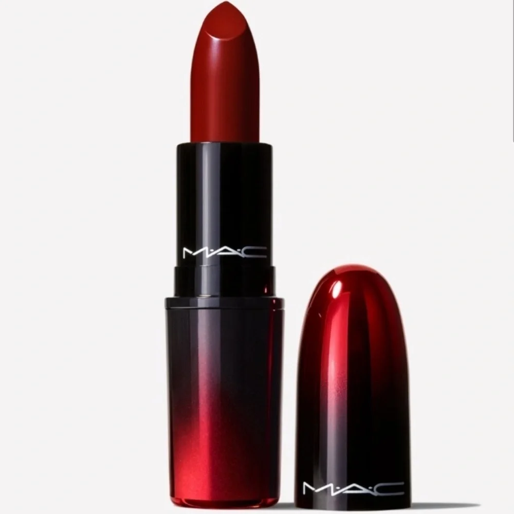 NIB Mac Love Me Lipstick E For Effortless